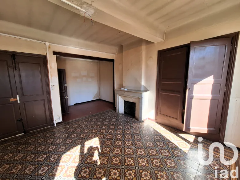 Immeuble 151 m² · au Luc · 151 m² · 110 000 €