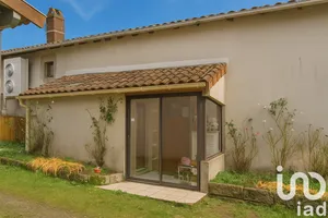 Village house at Vernoux-en-Gâtine (79240)