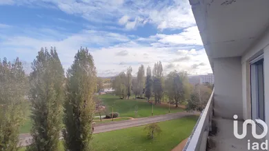 Apartment at Bellerive-sur-Allier (03700)