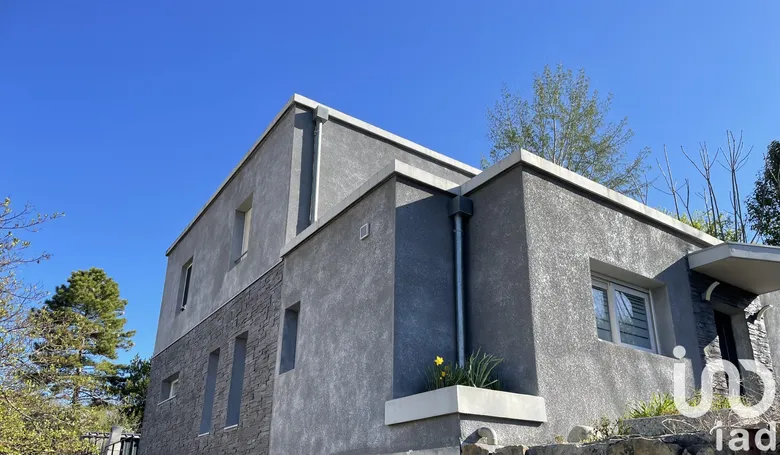 Maison 8 pièces 132 m² · à Aubenas · 132 m² · 330 000 €