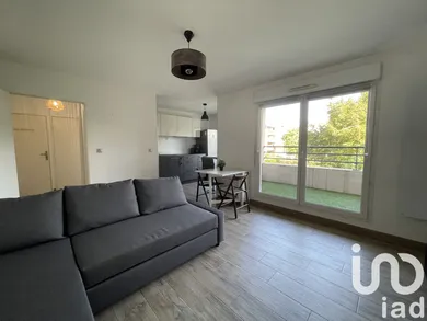 Apartment in Meyzieu (69330)