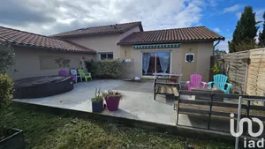 Traditional house at Saint-Santin-de-Maurs (15600)
