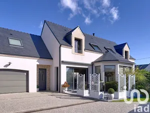 Architectural house at Quiberon (56170)