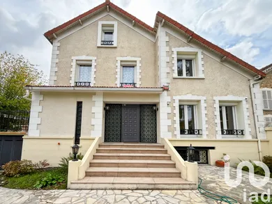 House at Chelles (77500)