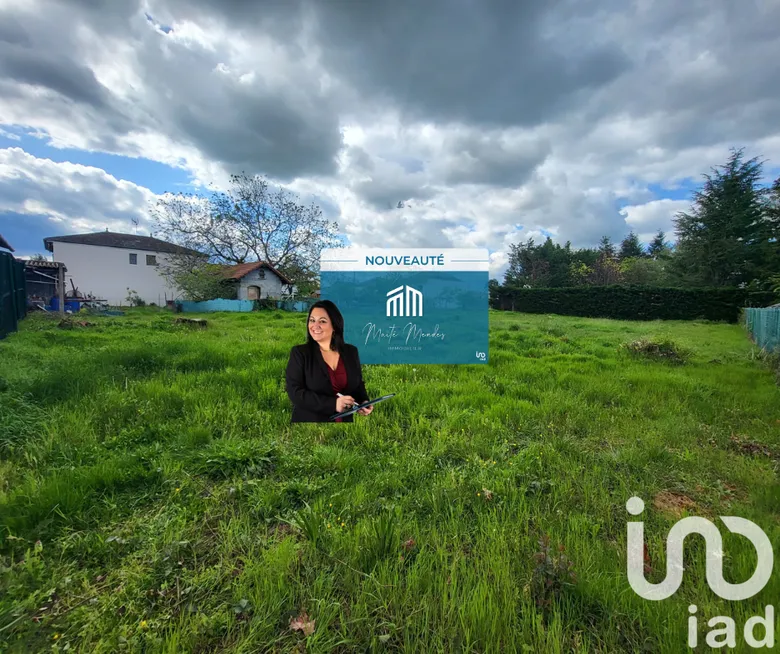 Terrain 940 m² · à Saint-Just-Saint-Rambert · 940 m² · 150 000 €