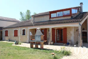 Traditional house at Les Martres-d'Artière (63430)