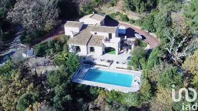 Traditional house at La Garde-Freinet (83680)