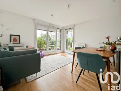 Apartment at Vaires-sur-Marne (77360)