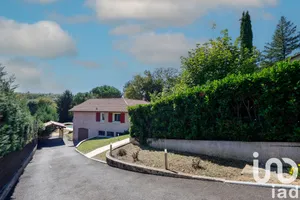 House at Saint-Genis-les-Ollières (69290)