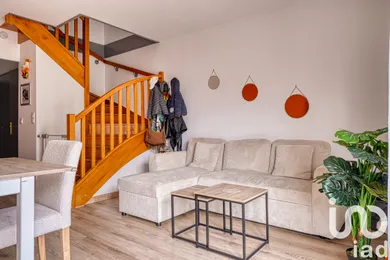 House at Limay (78520)