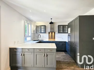 Maison de ville à Saint-Martin-de-Jussac (87200)