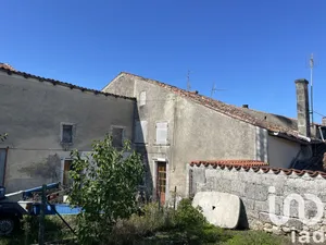 Village house at Archiac (17520)