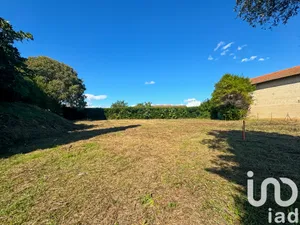 Building plot at Maillane (13910)