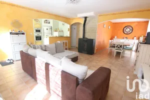 House at Mazaugues (83136)