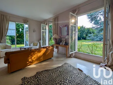 Architectural house at Méré (78490)