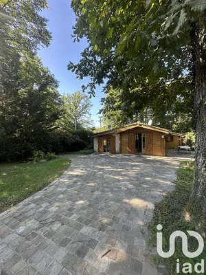 Châlet à Bazoches-sur-le-Betz (45210)