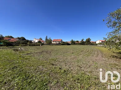 Terrain à bâtir à Châteaugay (63119)