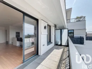 Apartment in Rueil-Malmaison (92500)