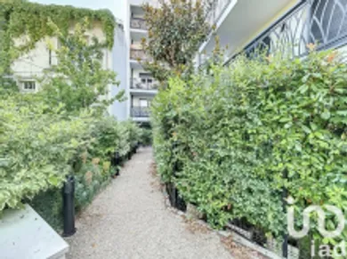 Apartment in Rueil-Malmaison (92500)