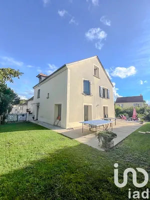 House at Bouleurs (77580)