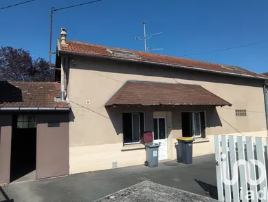 Townhouse at Montluçon (03100)