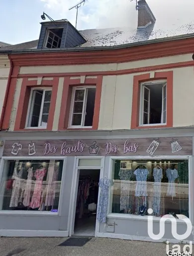 Immeuble à Breteuil (27160)