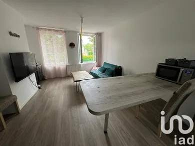 Building in Breteuil (27160)