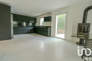 House in Bussy-Saint-Georges (77600)