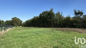 Terrain à bâtir à Escamps (89240)