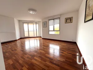 Apartment at Plaisir (78370)