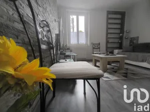 House at Mello (60660)