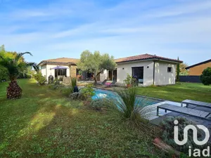 House at Belin-Béliet (33830)