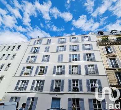 Apartment in Paris (75016)