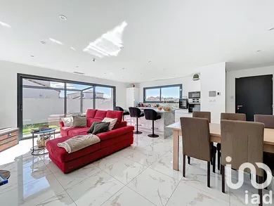 House at Pia (66380)