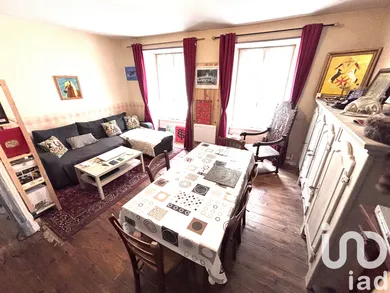 Townhouse in Pierrefort (15230)