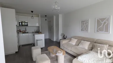 Apartment in Roissy-en-Brie (77680)