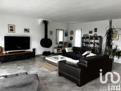 Architectural house at Vernègues (13116)