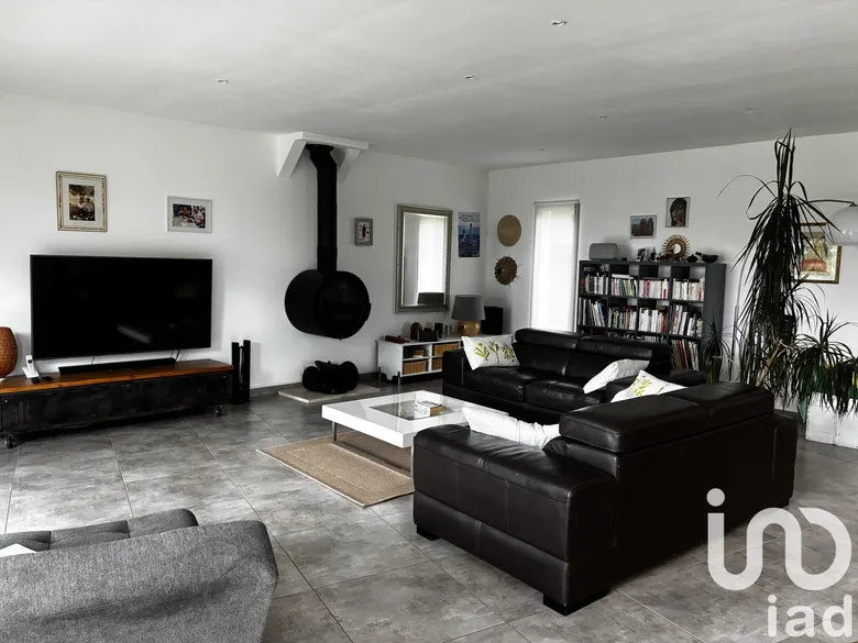 Maison 5 pièces 180 m² · à Vernègues · 180 m² · 765 000 €