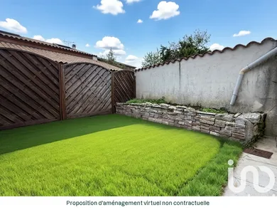 House at Croix-Chapeau (17220)