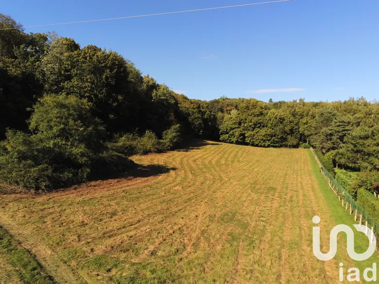 Terrain à bâtir à Neuville-sur-Ain (01160) · 99 000 €