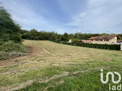 Terrain à bâtir à Neuville-sur-Ain (01160)