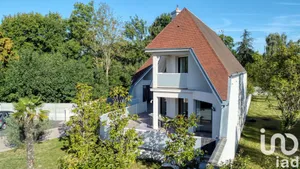 Architectural house in Vaujours (93410)