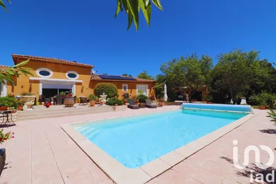 Traditional house at La Verdière (83560)