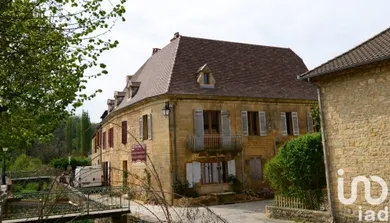 Village house at Saint-Pompon (24170)
