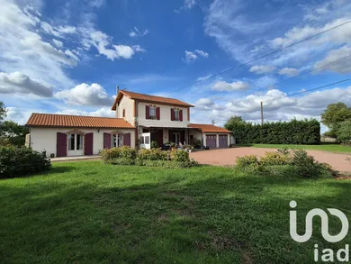 House at Gourgé (79200)