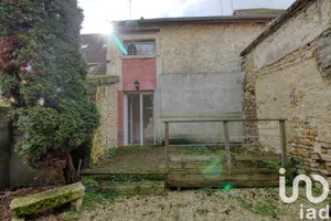 House at Puiseaux (45390)