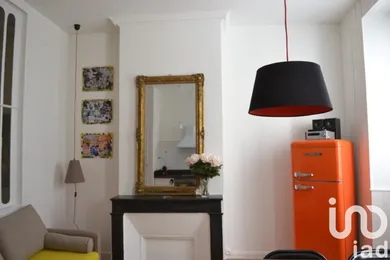 Building at Bordeaux (33000)