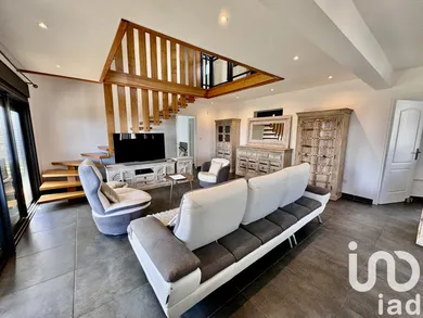 Maison à Sainte-Marie (97438)