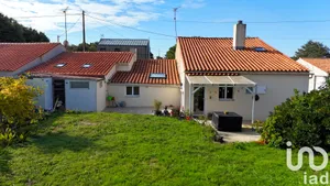 Maison de campagne à Sainte-Foy (85150)