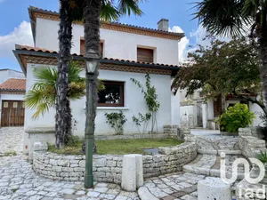 House at Royan (17200)